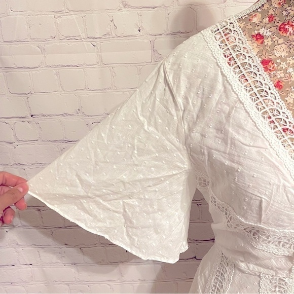 Embroidered Detailed White Romper - Picture 5 of 10
